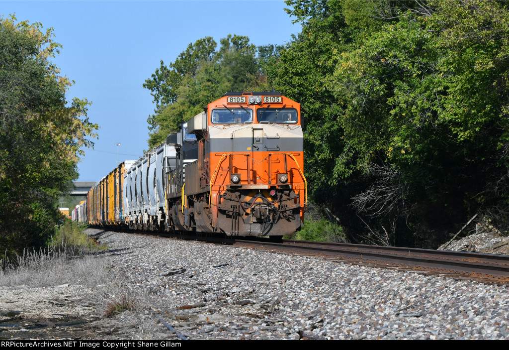 NS 8105 Sits on the Main 